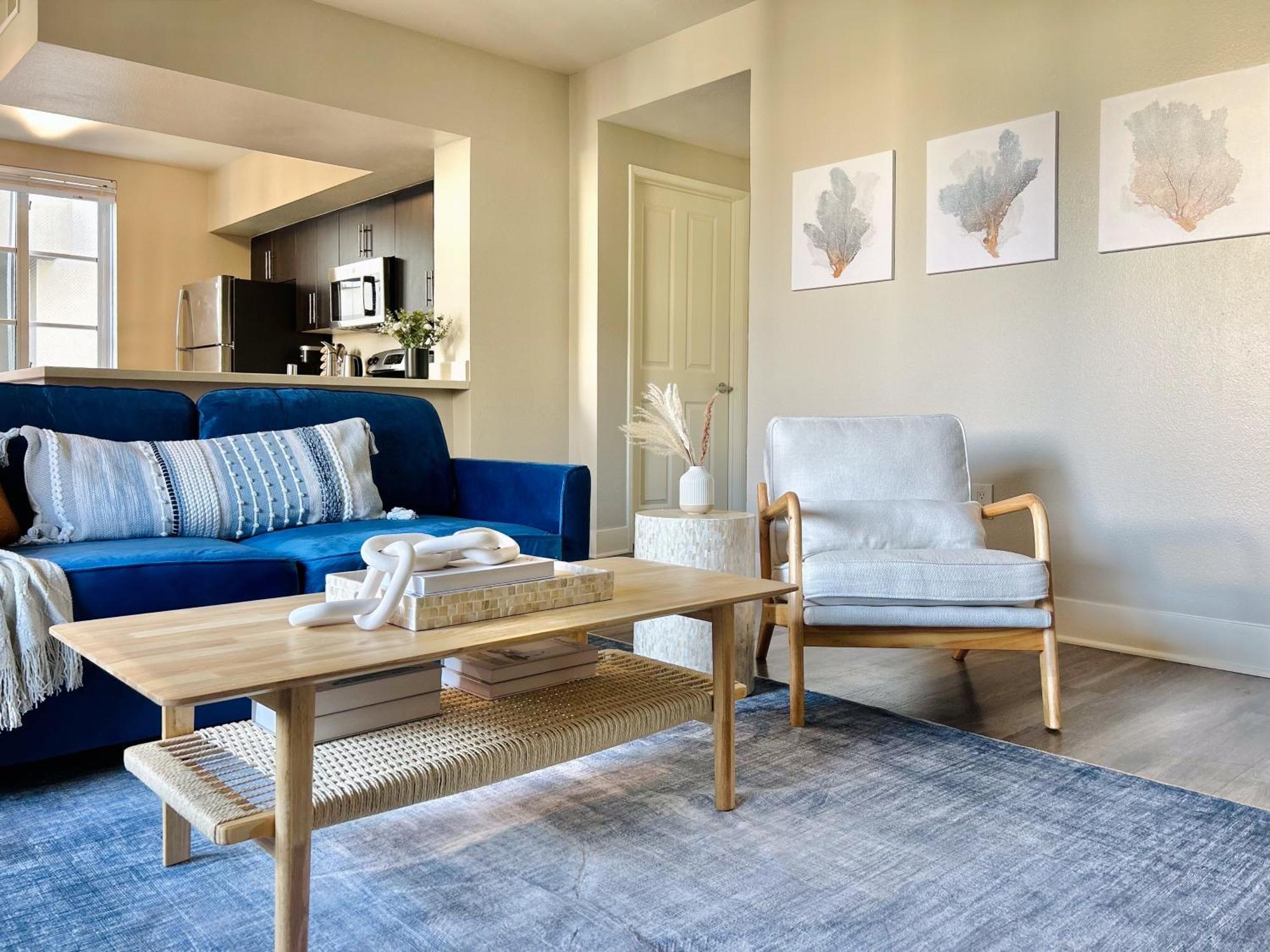 Apartamento 2bd 2ba Santa Monica With Relaxing Pool View *