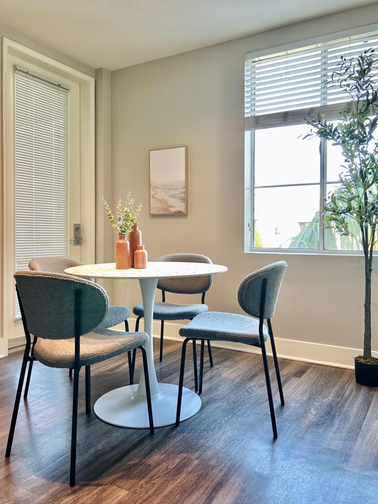 2bd 2ba Santa Monica With Relaxing Pool View Apartamento